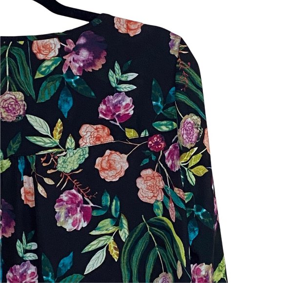 Chelsea and Theodore Top Black Multi Pattern Floral - Picture 6 of 13